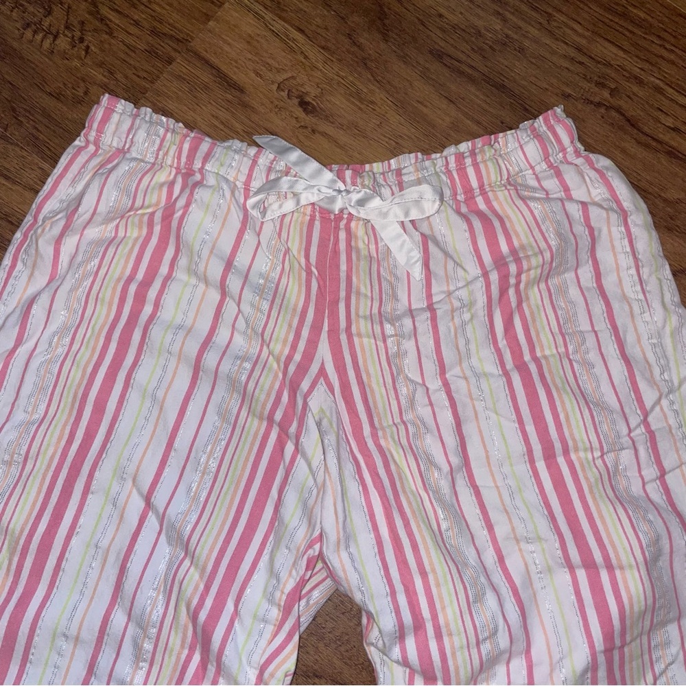Victoria’s Secret 2 Piece Pajama Set! 💗 - Picture 8 of 10